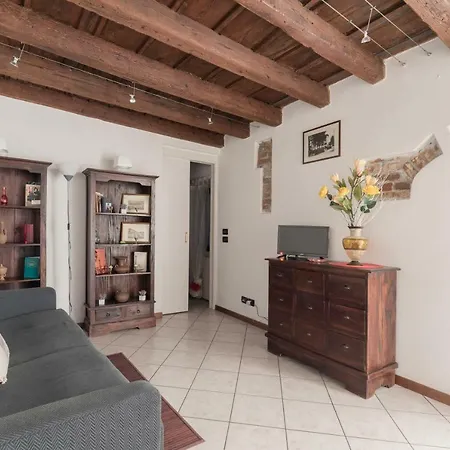 Casa Puccio Arena * Verona